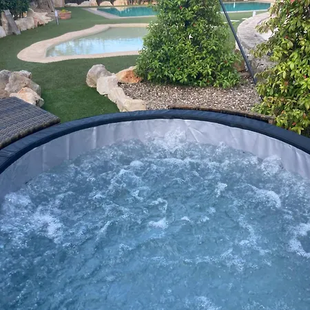 La Linea Dell'orizzonte Lägenhetshotell 4*